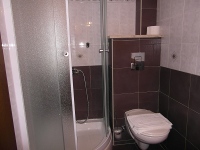 Apartments Keti Korcula Yellow room bathroom